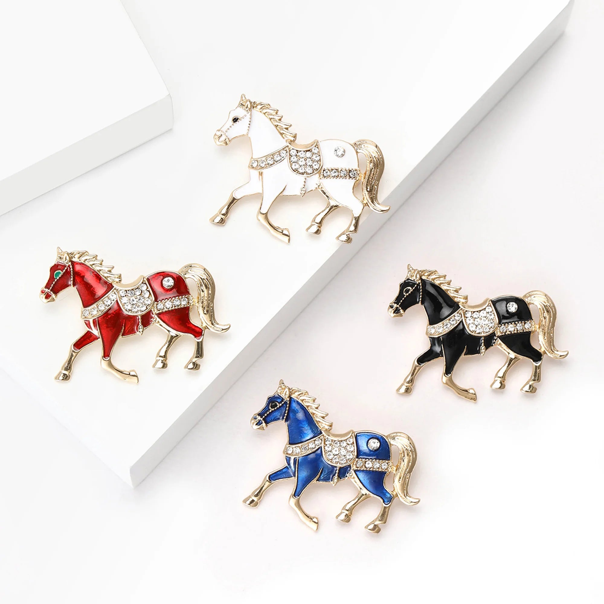 Beaut&Berry Classic Rhinestone Horse Brooches for Women Zodiac Animal Lapel Pins Casual Party Accessories New Year Gifts Friends