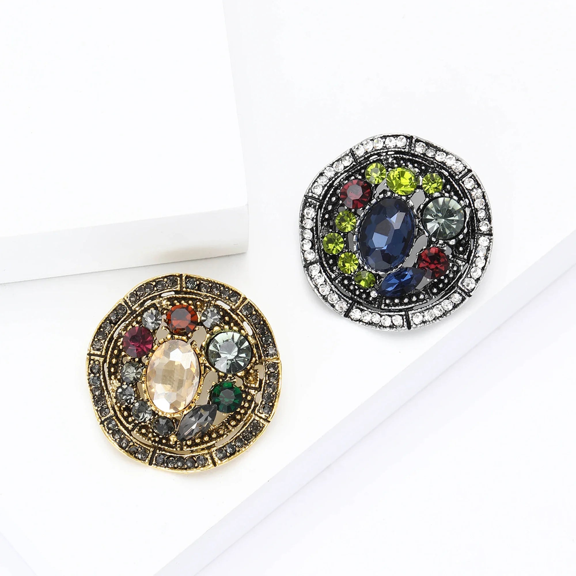 Beaut&Berry Luxury Crystal Baroque Brooches for Women Vintage Court Pins Casual Party Accessories New Gifts Friends Decoration
